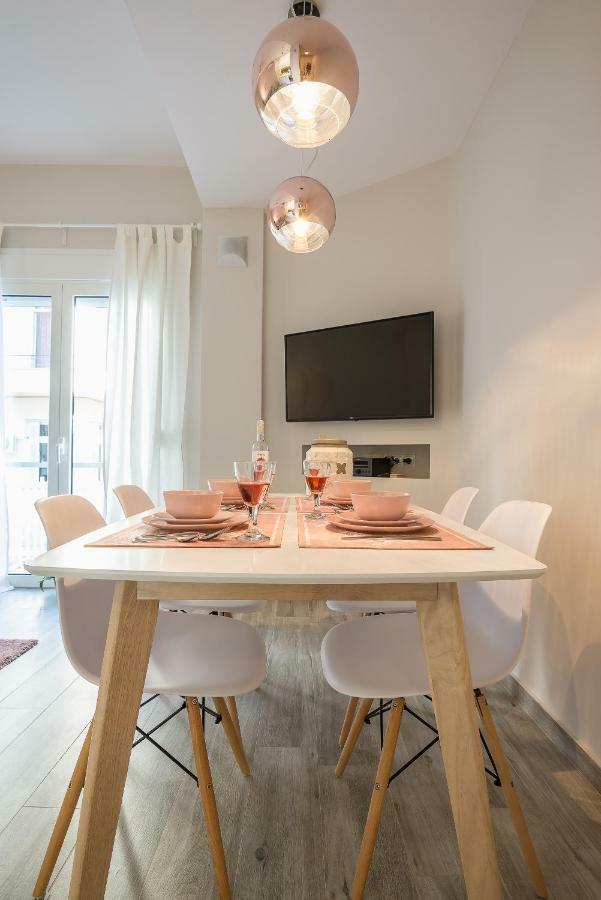 "Sunbow Earth"- Boutique New Apt In Dowtown Athén Kültér fotó